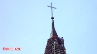 preview picture of video 'ZALEWO - Remont dachu na wieży kościelnej'