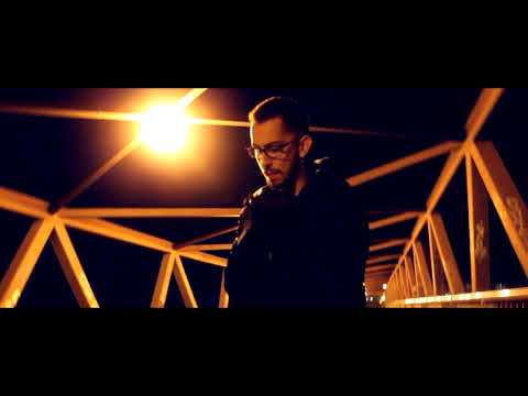 08/ REUTO - LA DESORIENTA [VIDEOCLIP] (OCTAVO INSTINTO)