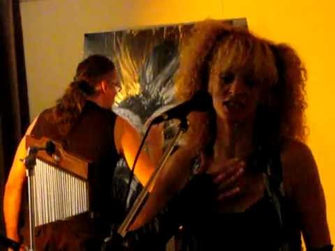 "Live Painting et Chants" - Schaye B. with Laurence Caruana et Liba Waring Stambollion