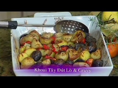 Baked Potatoes and Gravy - Xuan Hong