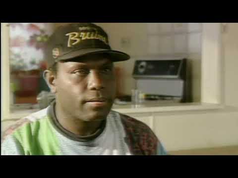 George Telek - Mi Save Wari Turu