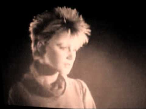 Elizabeth Fraser - Lament For Gandalf (Lothlorien) .