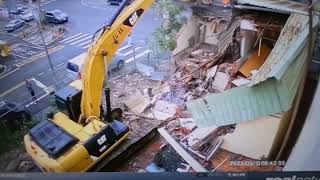 [閒聊] 轉貼父親的老房子 2022/5/15烏日強拆民宅