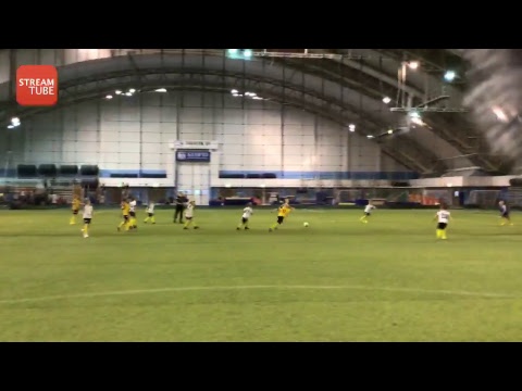 Turnaus Kuopio-hallissa 17.11.2018 KuPS kelt. - KuPS musta  tulos 2-3