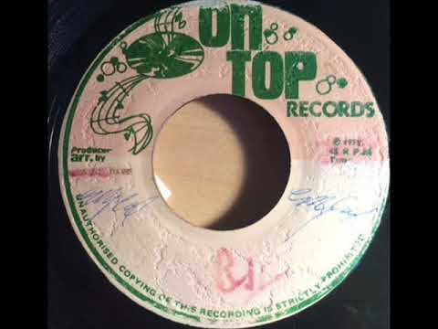 Ronnie Davies - Them Can't Enter ('75)