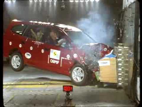 Crash Test 2001 - Present Honda Stream (Frontal) Euroncap