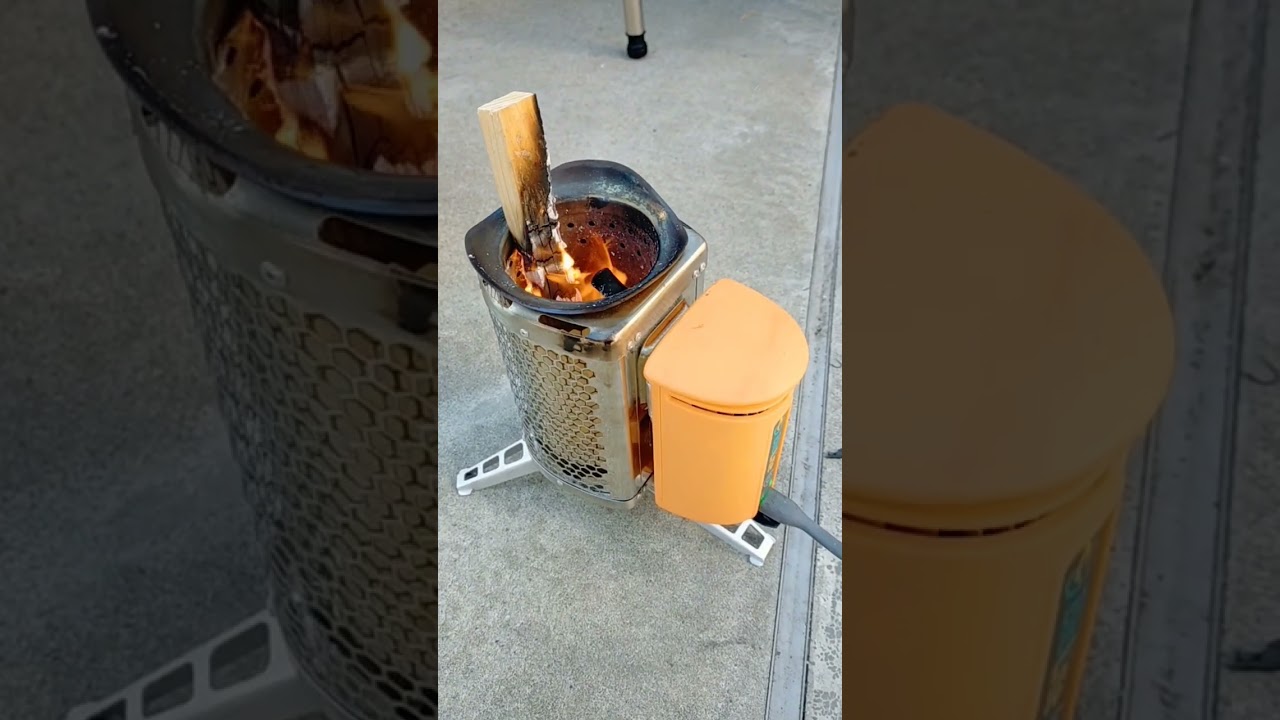 10年前のBio Lite（バイオライト）/ 小枝を燃料に火を起こし、発電もできるキャンプストーブ