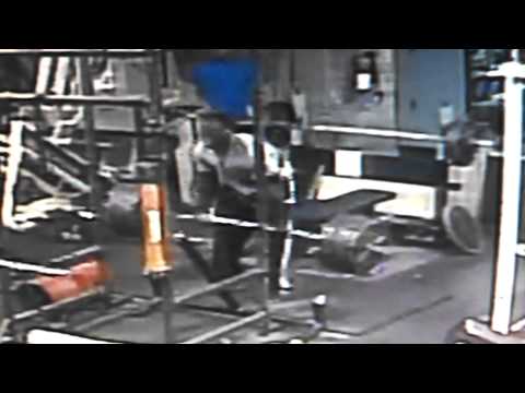 Solo.. 600lbs deadlift