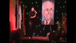 Brad Blaze paints Prime Minister John Howard (2 minute video)