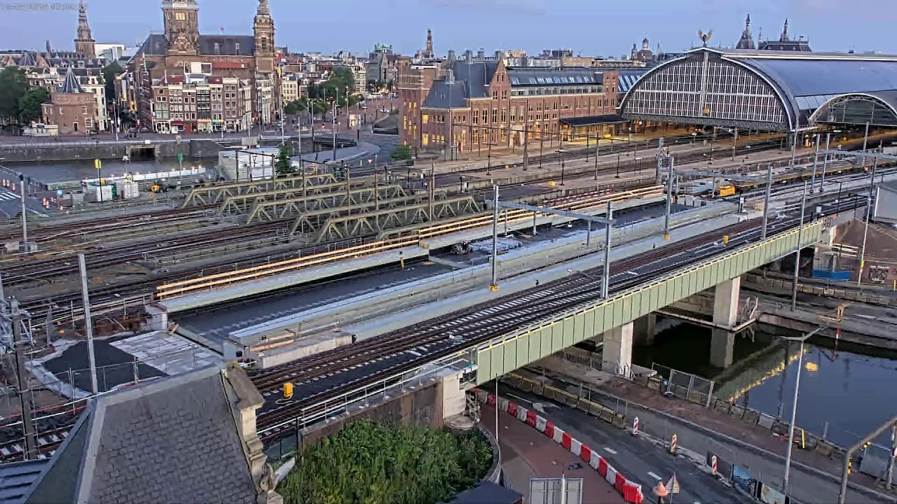 Live webcam view of Los cinco puentes ferroviarios
