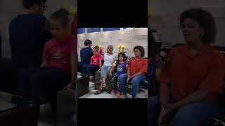 Relembrando esse tempo em família. Bom é louvar ao Senhor com a nossa família