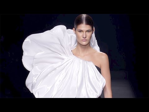 Isabel Sanchis | Spring Summer 2022 | Highlights