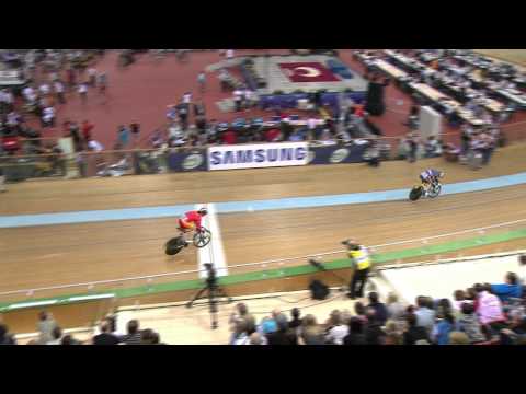 GUO v CUEFF - Women's Sprint Quarterfinals Race 1 - 2013 UCI World Track Championships, Minsk