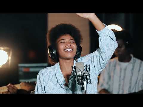 Worship Session 1 KUGICANIRO by Dorothee WENDO IGIRANEZA:// Ton Nom est si merveilleux ,Tu es élevé,