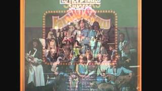 Les Humphries Singers - Day After Day
