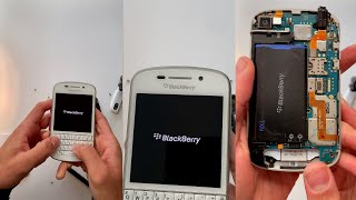 What is Inside The BlackBerry Q10 - Phone Disassembly