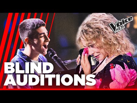 Graziano COMMUOVE Antonella con “Cambiare” di Alex Baroni | The Voice Kids Italy | Blind Auditions