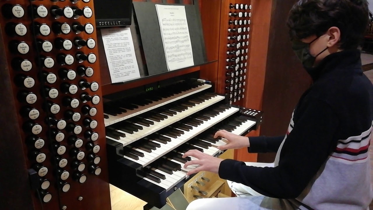 J F Danrieu 4 suita I Plein Jeu hrá Andrew Lesan