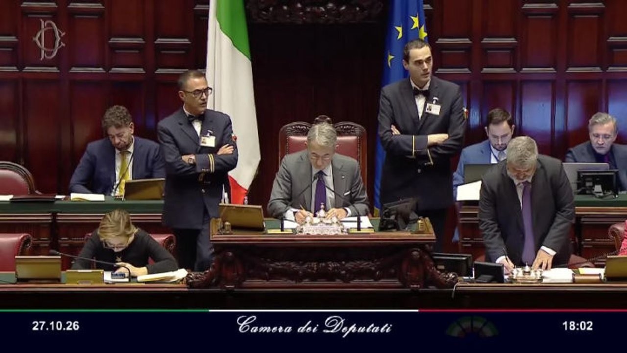 Reintegro dei medici "Novax", Bonetti: Con Green pass abbiamo salvato il Paese
