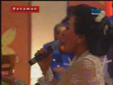 Lgm. Ditepinya Sungai Serayu - Tuty Maryati