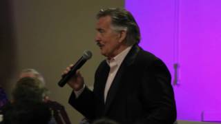 Ronnie Dove sings 'Hello Pretty Girl' Maryland May 2016