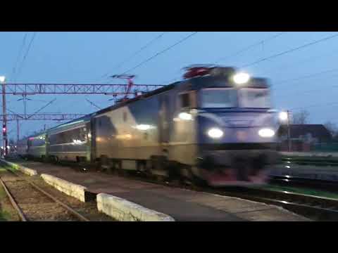 Tren IC552 Suceava - Bucuresti Nord trece cu viteza prin Veresti cu EA359 - 17.04.2025