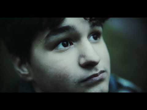 Brown-Eyes White Boy - ikarus (enzogaier)