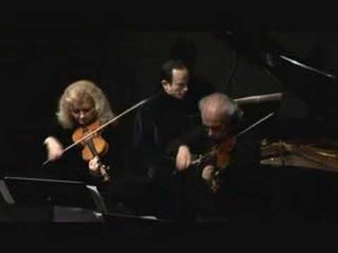 I. ITIN/ V. GRUPPMAN/ I. GRUPPMAN "Smoke Gets In your Eyes"