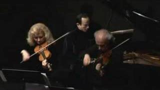 I. ITIN/ V. GRUPPMAN/ I. GRUPPMAN &quot;Smoke Gets In your Eyes&quot;