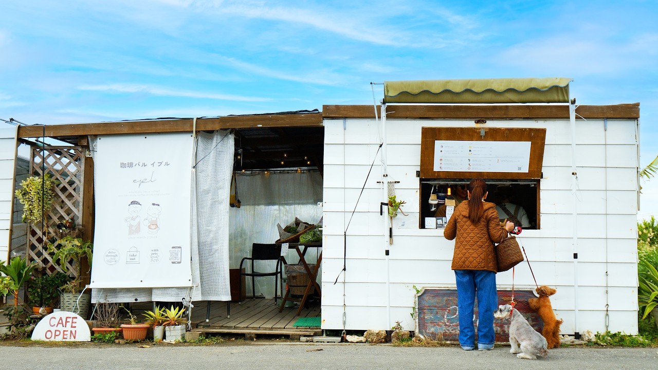沖縄のとある日常｜８８歳の丁寧な暮らし。娘が届ける「畑の恵み」と珈琲屋に響く三線