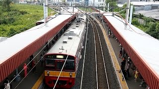 preview picture of video '2015/02/08 ジャカルタ 環状線 203系 カンプンバンダン駅 / KRL Jabodetabek: 203 Series at Kampung Bandan / Seri 203'