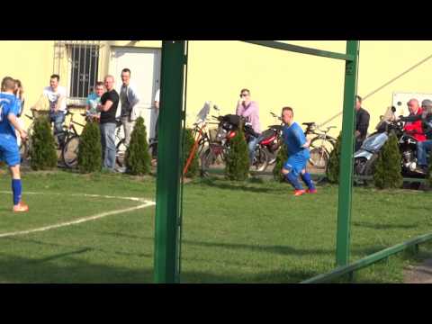 LZS Bogacica   LZS Borkowice 2017 04 02 rzut karny Dawid Lorek