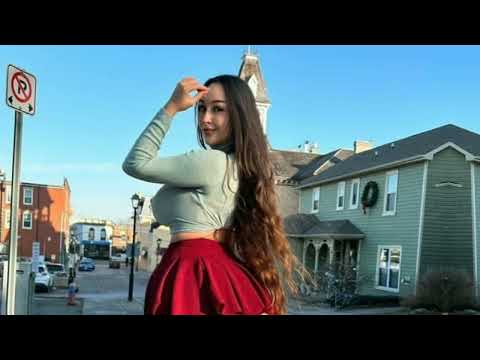 LOUISA KHOVANSKI Wiki Biography, Age, Weight, Relationship, Net Worth, Curvy Model, Outfit Idea | 2