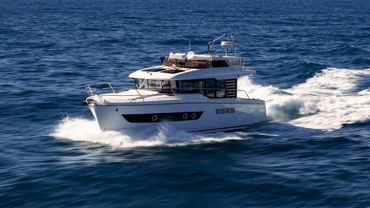 New 2027 Beneteau Swift Trawler 37 Fly for Sale | Vancouver, BC | M&P Yacht Centre | 69091939fd417cc27a0e0bcf