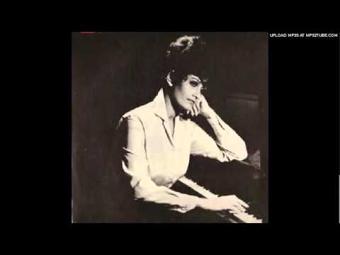 Yaffa Yarkoni - Dancing / יפה ירקוני - רוקדת