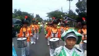 preview picture of video 'DrumBand MI PERWANIDA 01 Menampu gumukmas'