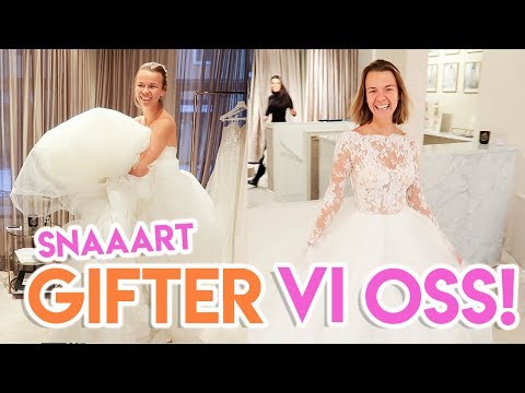 VLOGG: Provar bröllopsklänningar!