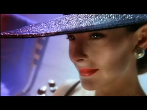 High Fashion | Chanel | L'Eau N°5 Fragrance | Ridley Scott | Carole Bouquet 1990