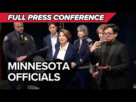 Sen. Amy Klobuchar joins Minneapolis mayor, police for update after ICE agents kill ICU nurse