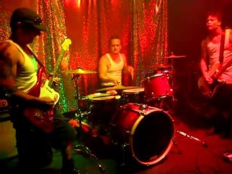 THE OCTOMEN -- "CARBURETOR"