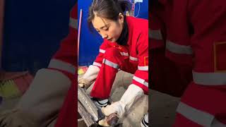 Download lagu Welder girl  #storywa #fypシ゚ #idaman  #welder #welding #cantik #story #fyp #short #automobile mp3