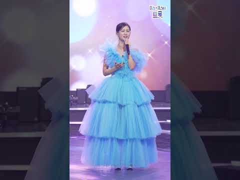 [세로직캠]황우림 - 아내 화요일은 밤이 좋아