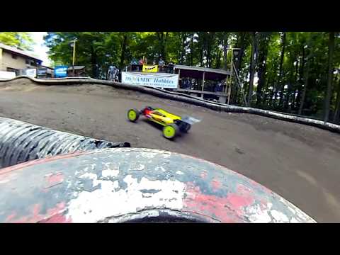 2WD A-MAIN Battle for the Win! GFX Raceway 2018 Championships Round 1 - Netcruzer RC