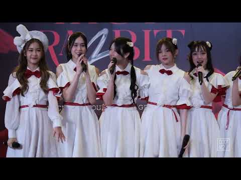 220226 BNK48 Earth - Only Today @ BNK48 First Rabbit Roadshow Mini Concert [Fancam 4K 60p]