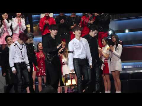 [HD FANCAM] 161202  2016 MAMA  IN HONG KONG EXO ALBUM OF THE YEAR