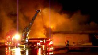 preview picture of video 'George's Gateway Fire Bedford Indiana 10-22-11'