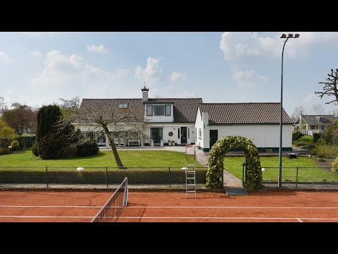 Verkocht | Villa Voordijk 24 te Schelluinen | De Landerije Makelaars