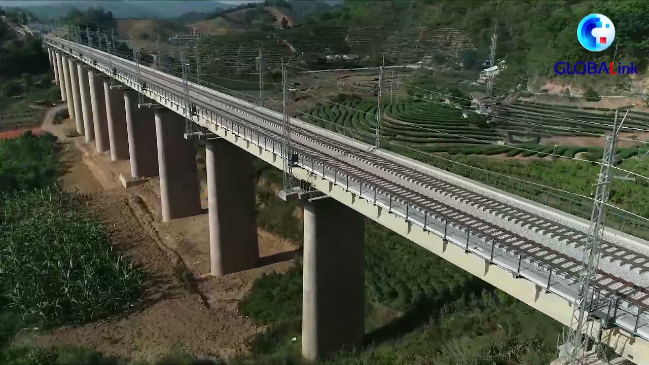 Rel Kereta Api Hubungkan China dan Laos, Ukir Jalur Internasional Baru