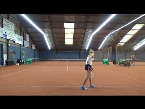 Studiebeurs College Tennis USA OverBoarder - Yvette van Oyen
