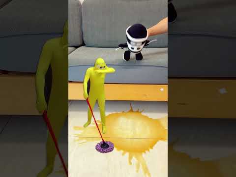 Cappuccino Assassino making a mess